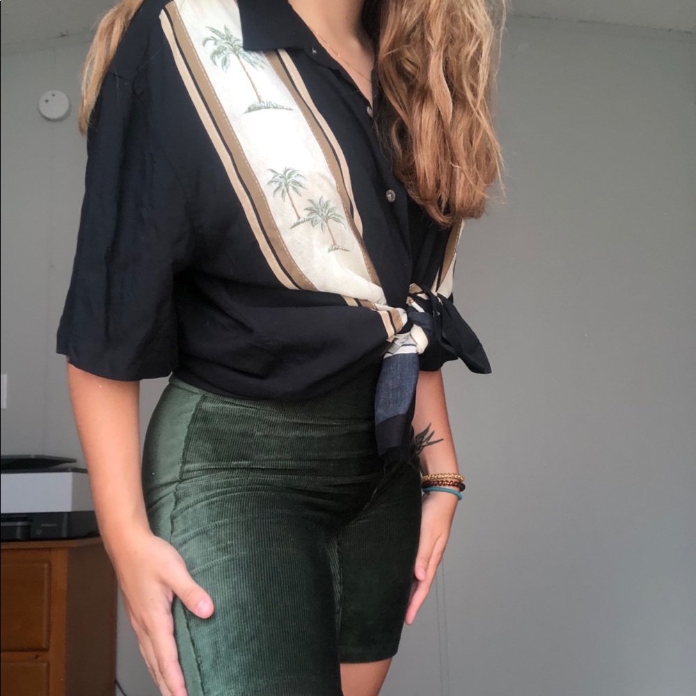 Palm Tree button down!! - Picture 3 of 4